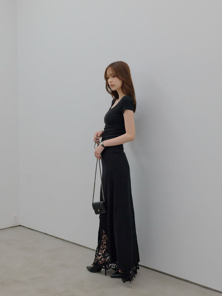【SET】カップ付きスクエアネックTシャツ+フロントスリットレースドッキングローウエストスカート(2set)