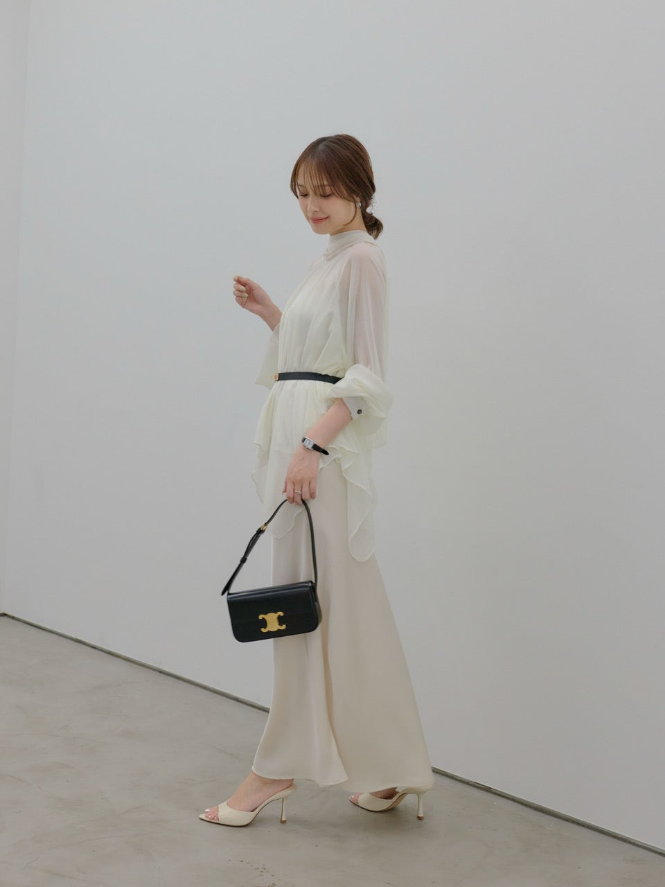 タイデザインクレープシフォンブラウス(ベルト付き)