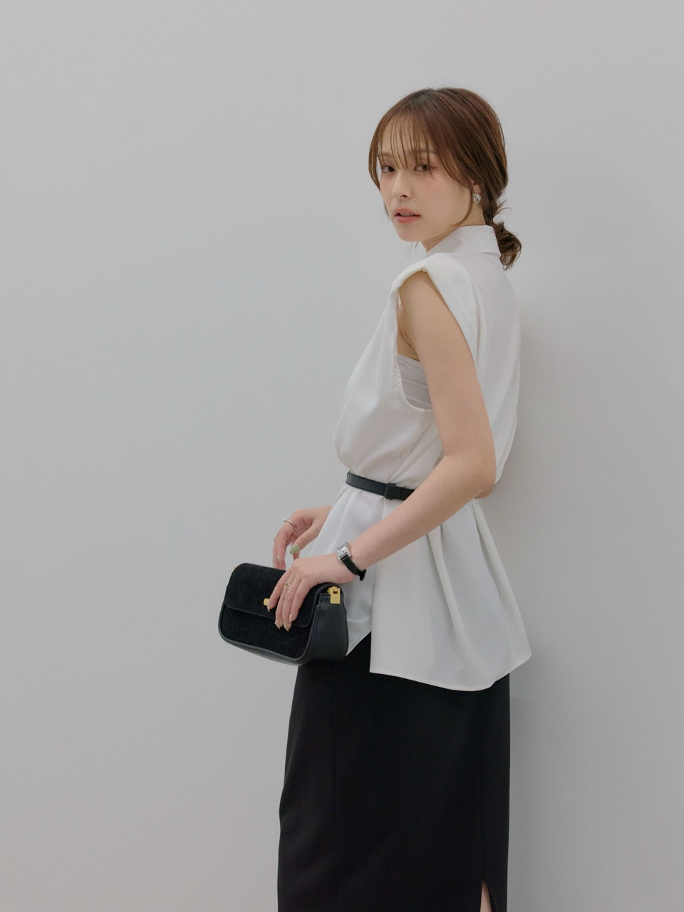 【SET】サテンノースリーブサテンシャツ(ベルト付き)+【Essential】Authentic pencil skrt(2set)