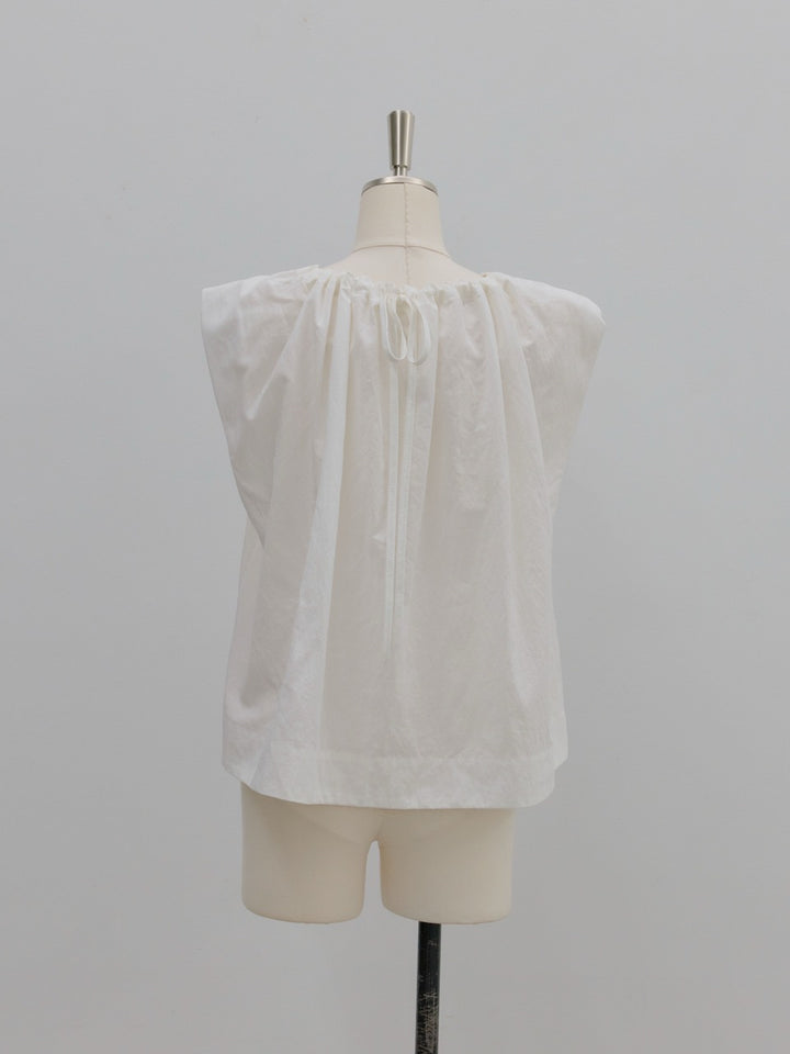 バックギャザープリーツノースリブラウス