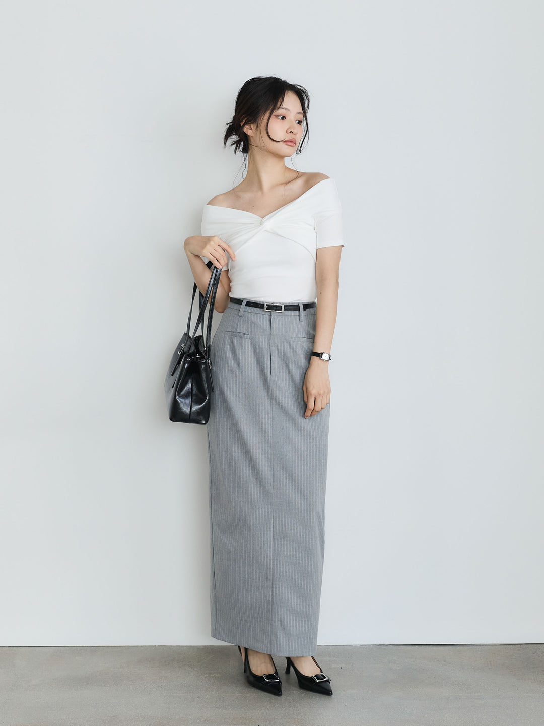 リボンライクオフショルダーTシャツ