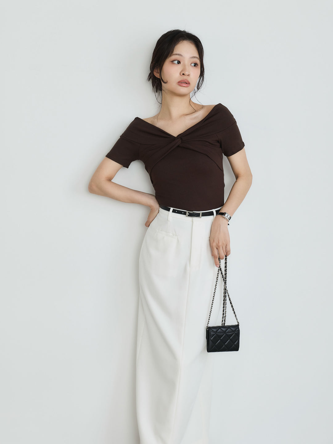 リボンライクオフショルダーTシャツ