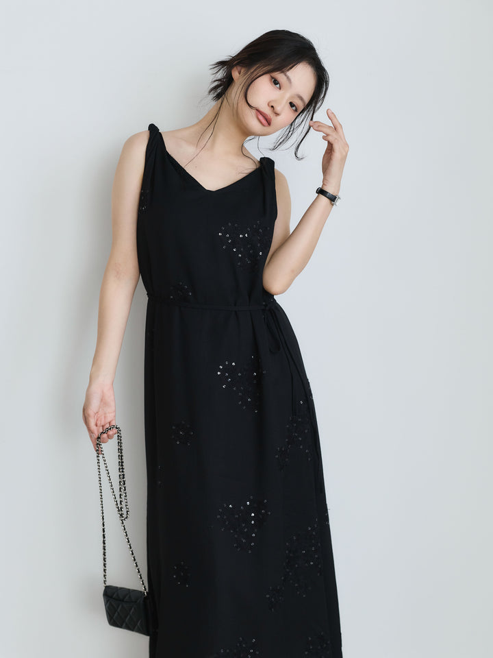 スパンコールフラワー刺繍ツイストショルダーノースリーブワンピース