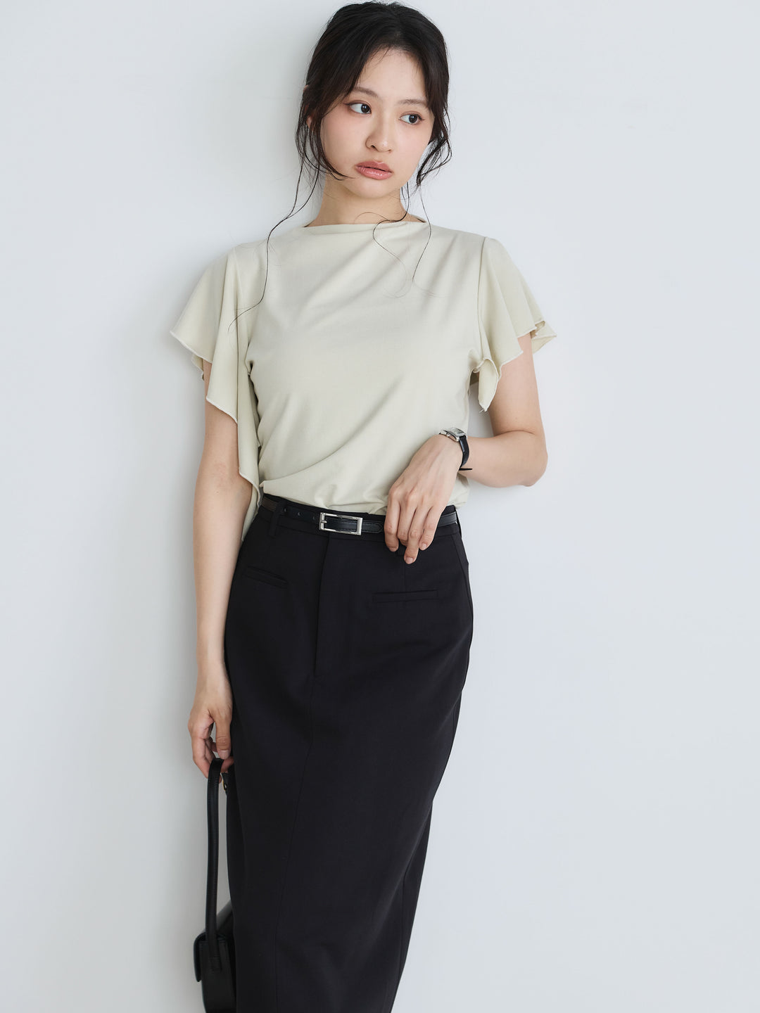アシンメトリーフレアスリーブカットソー