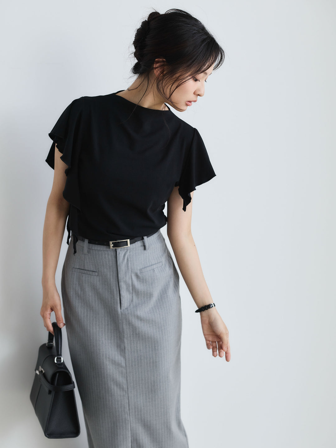 アシンメトリーフレアスリーブカットソー