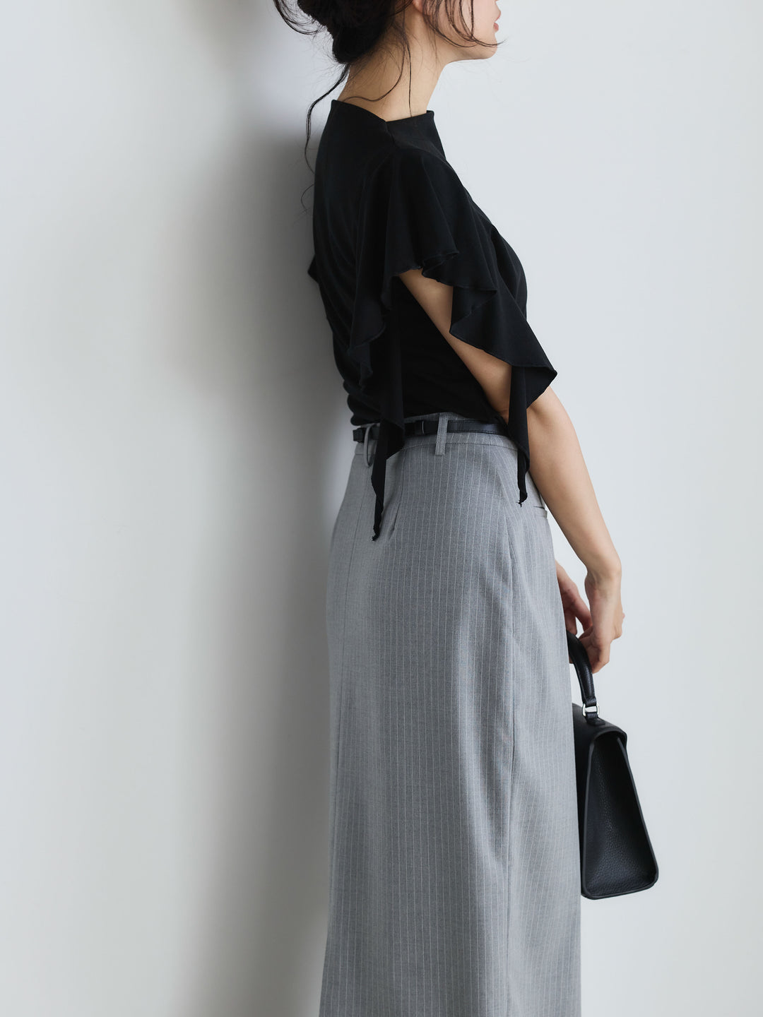 アシンメトリーフレアスリーブカットソー
