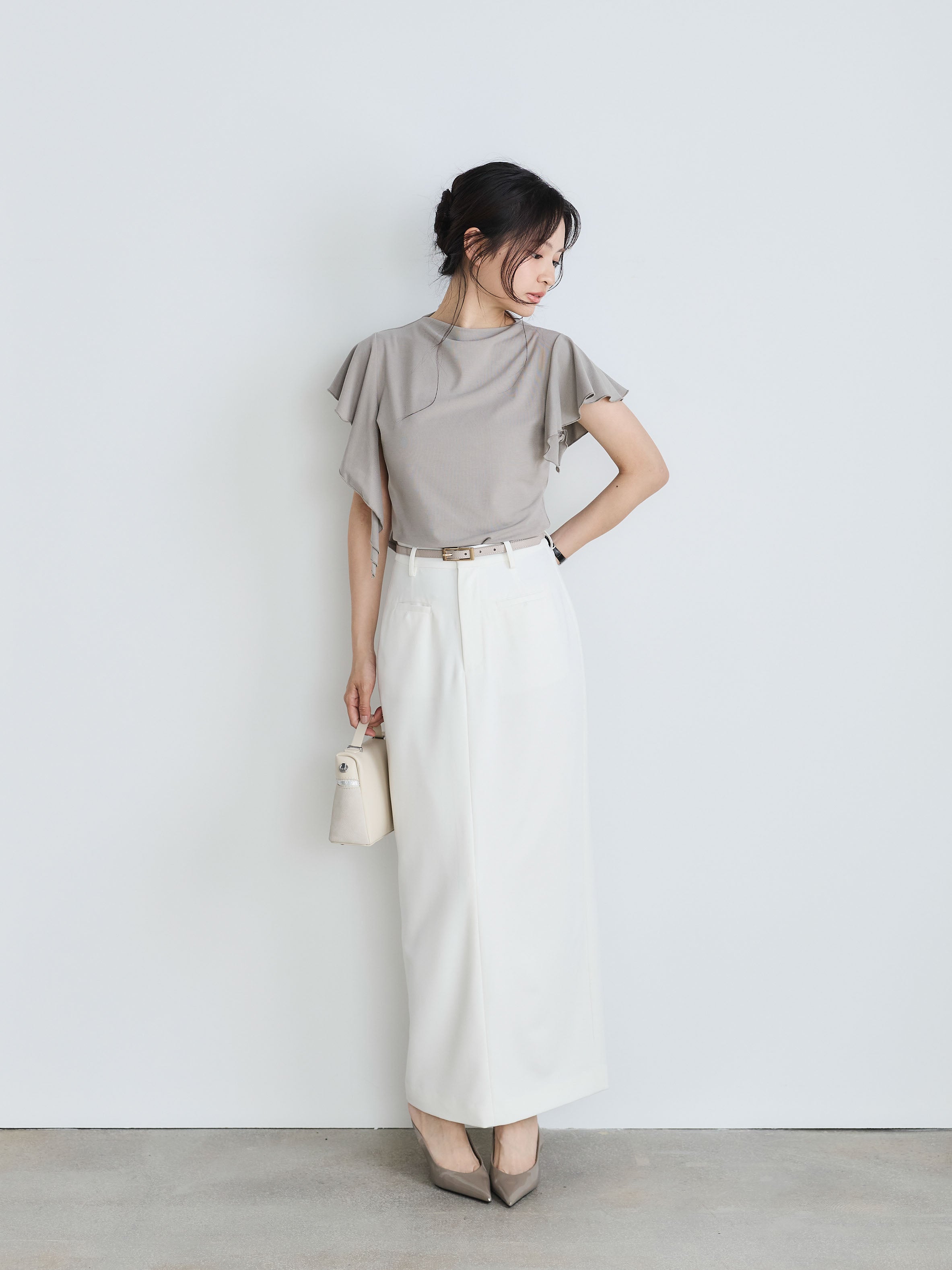 COOK JEANS アシンメトリー フレアスリーブ フェザー カットソー アシンメトリーフレアスリーブカットソー – nairo