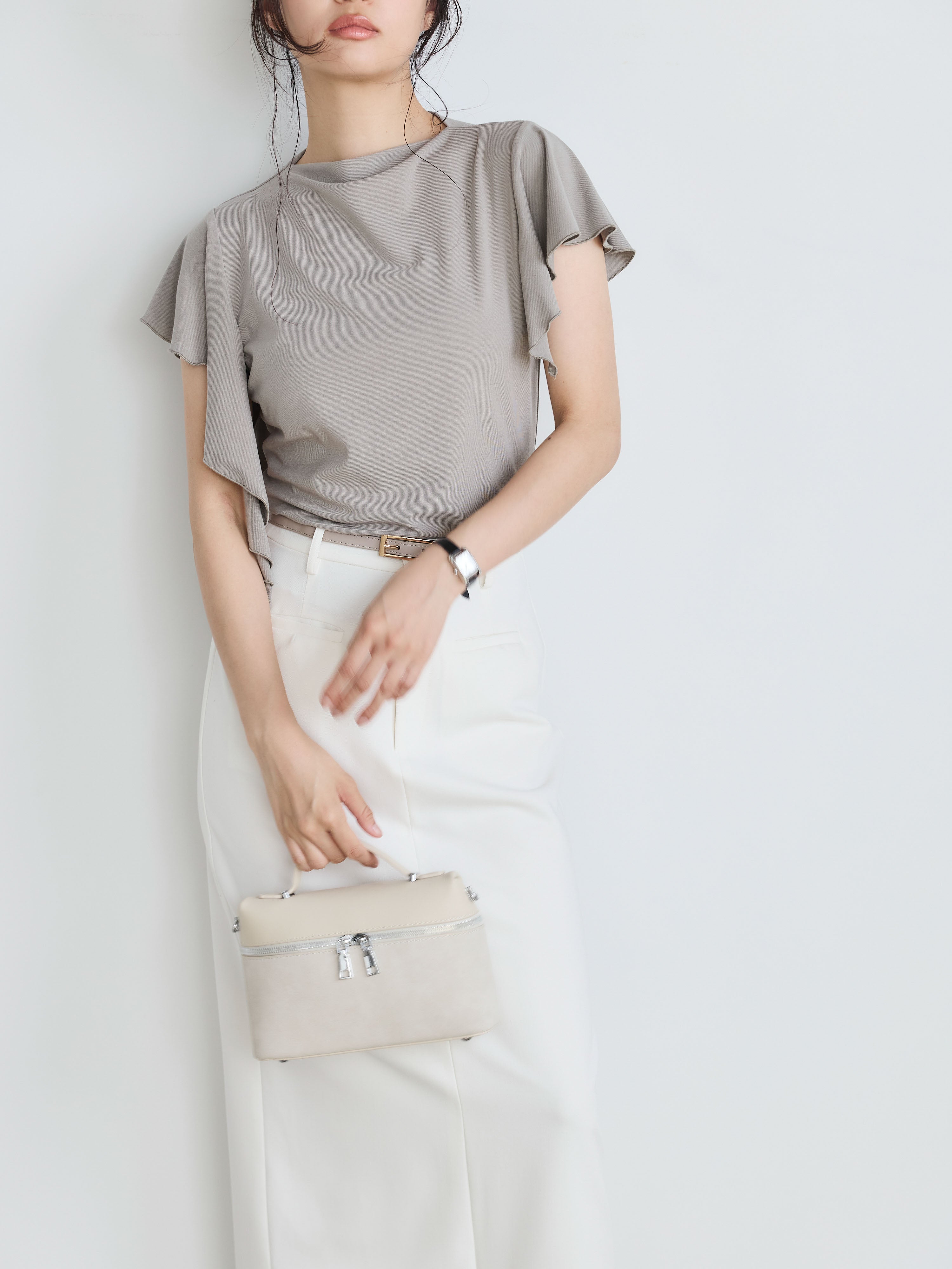 アシンメトリーフレアスリーブカットソー – nairo