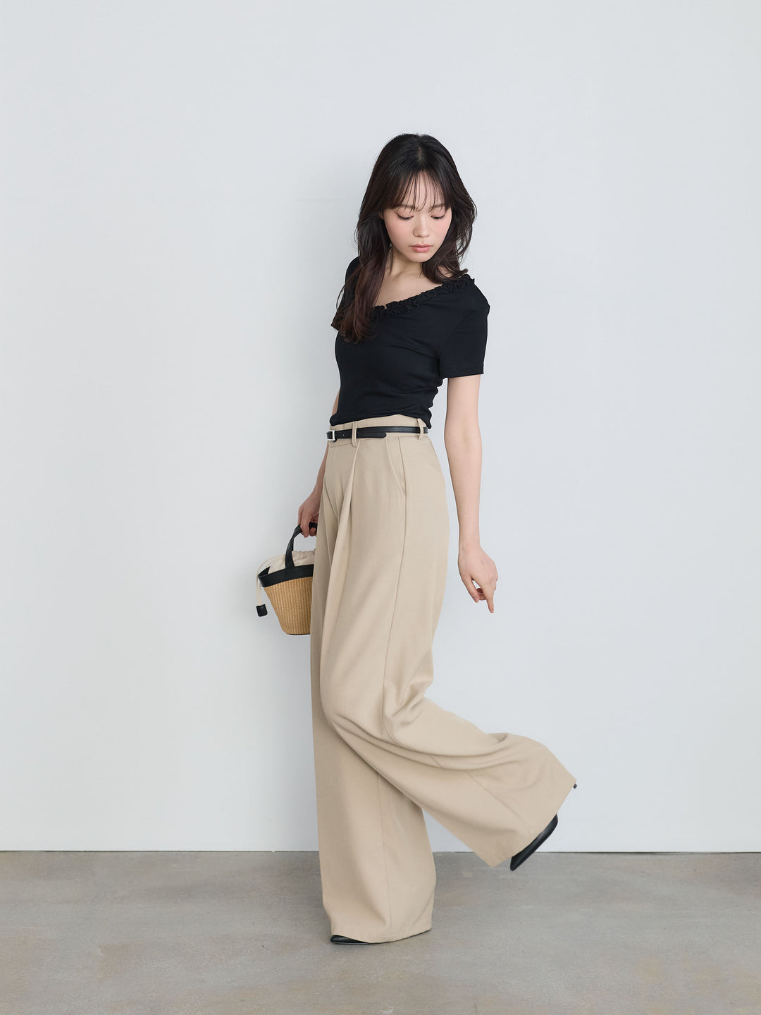センタープレスベーシックストレートパンツ