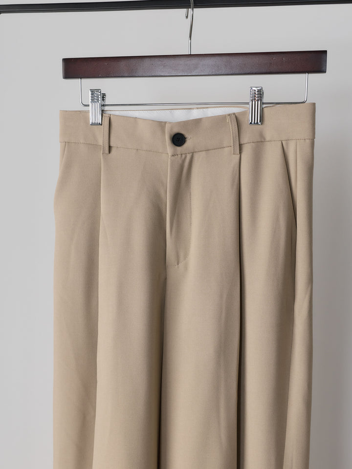 センタープレスベーシックストレートパンツ