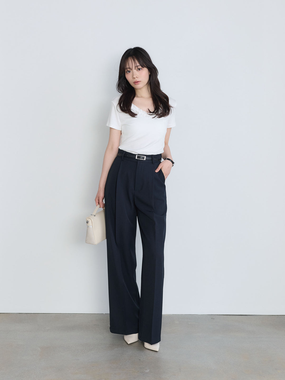 センタープレスベーシックストレートパンツ