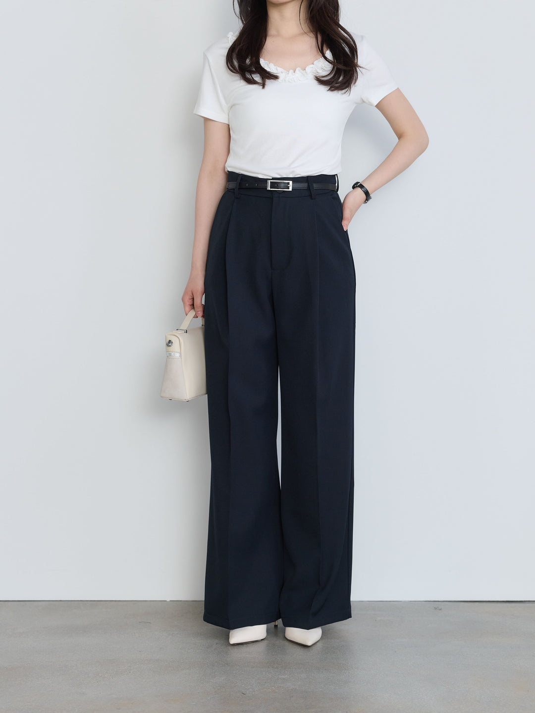 センタープレスベーシックストレートパンツ