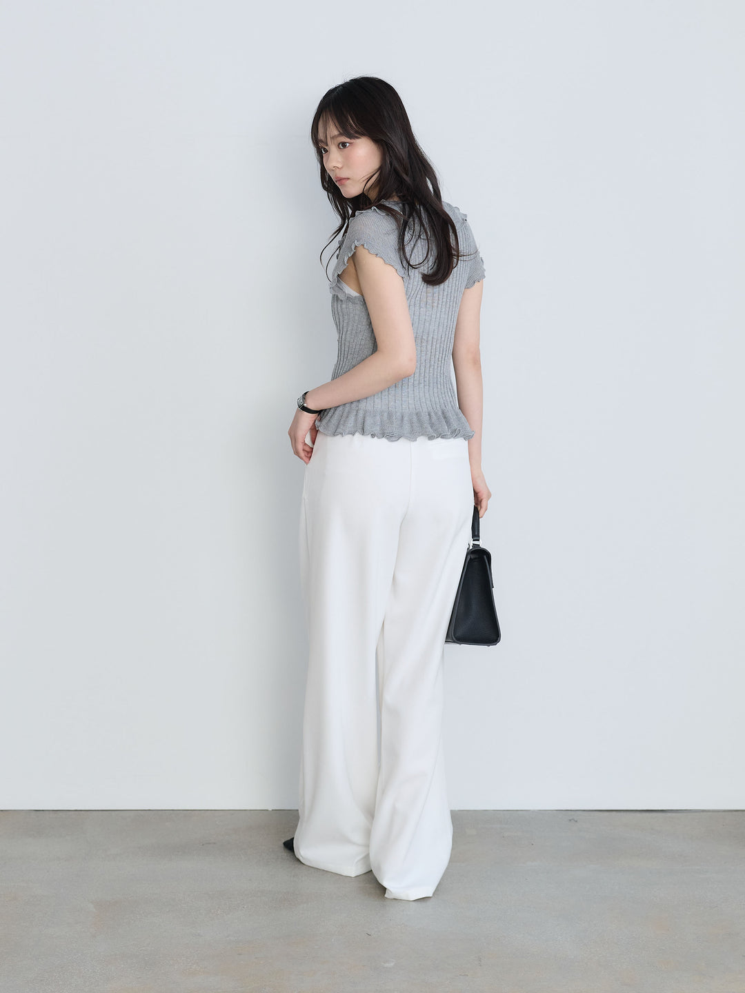 センタープレスベーシックストレートパンツ
