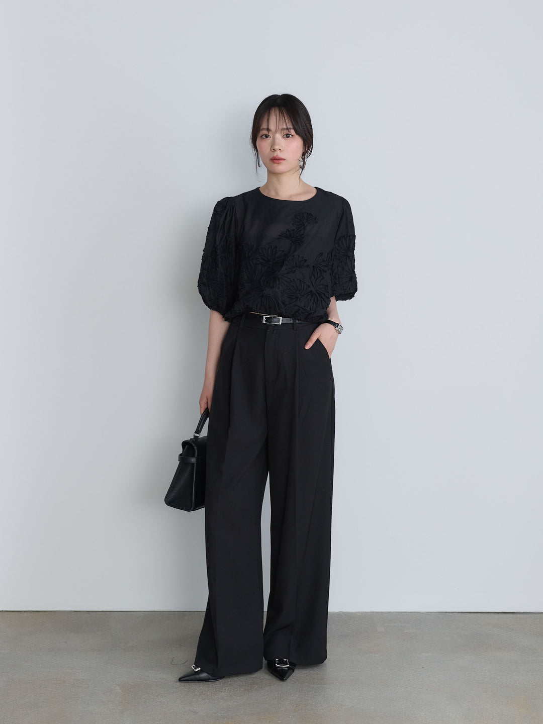 【SET】テープ刺繍コットンパフスリーブブラウス+センタープレスベーシックストレートパンツ(2set)