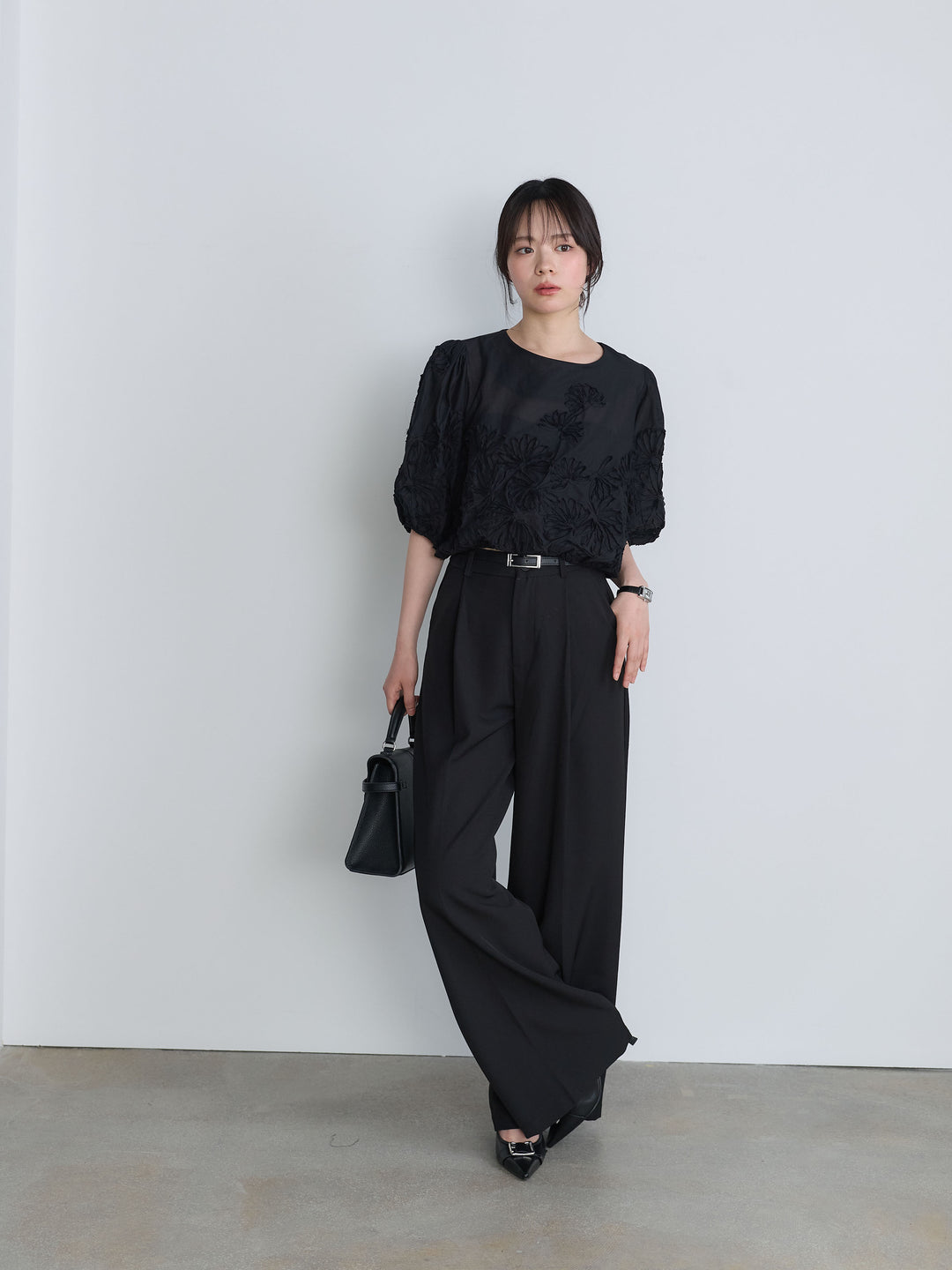 【SET】テープ刺繍コットンパフスリーブブラウス+センタープレスベーシックストレートパンツ(2set)