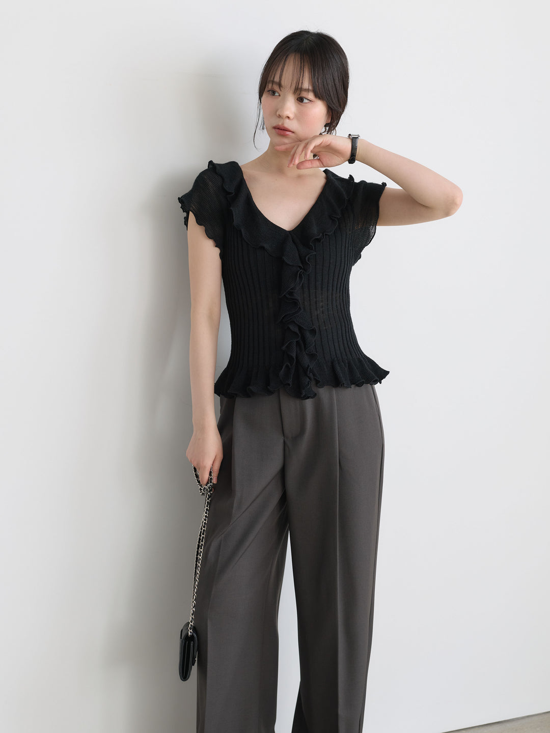 【SET】フレンチスリーブラッフルトップス+センタープレスベーシックストレートパンツ(2set)