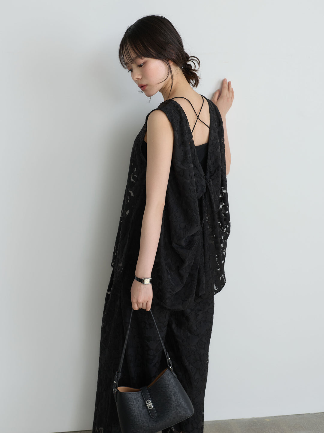 【SET】バックツイストシアージャガードノースリーブブラウス+カットリブカップ付きバッククロスキャミソール+シアージャガードワイドパンツ(3set)