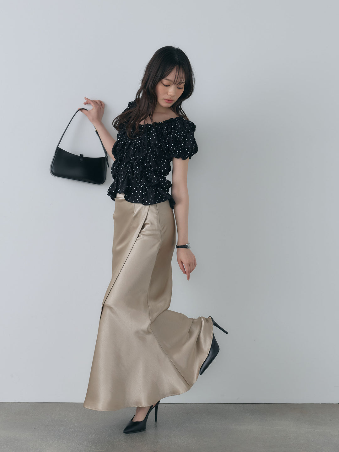 【SET】マルチWAY半袖ドットシャーリングトップス+【Essential】Wrap design satin mermaid skirt(2set)