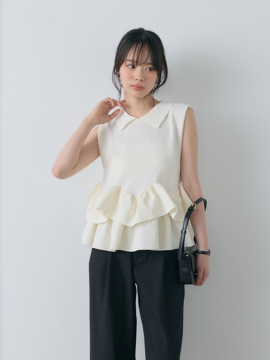 【SET】フリルペプラムノースリポロトップス+センタープレスベーシックストレートパンツ(2set)