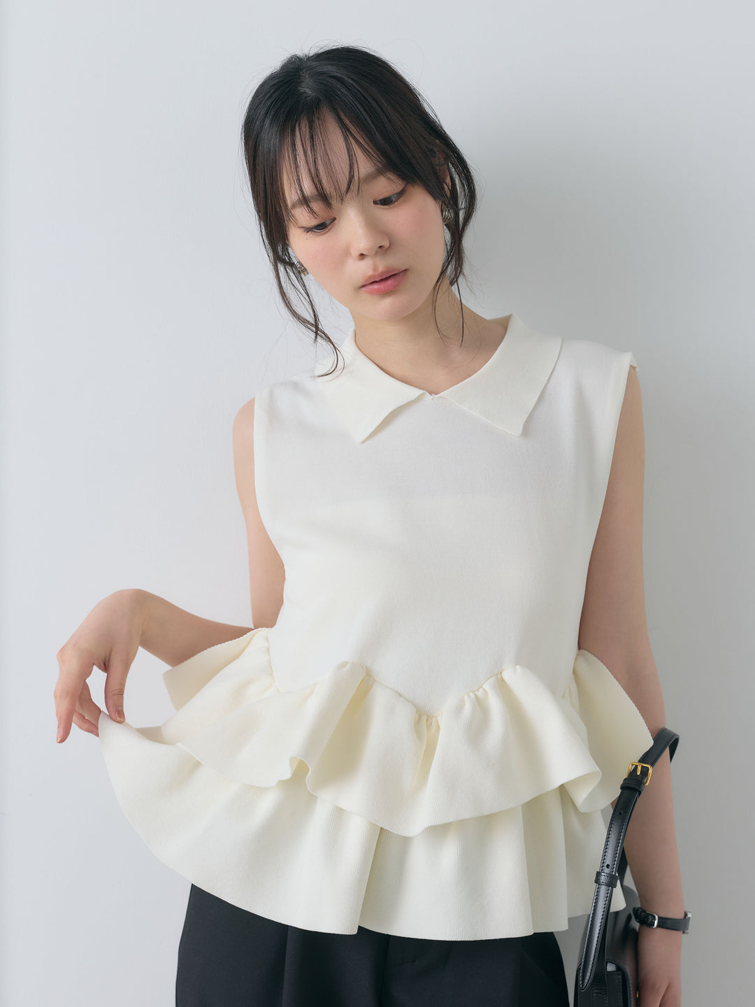【SET】フリルペプラムノースリポロトップス+センタープレスベーシックストレートパンツ(2set)