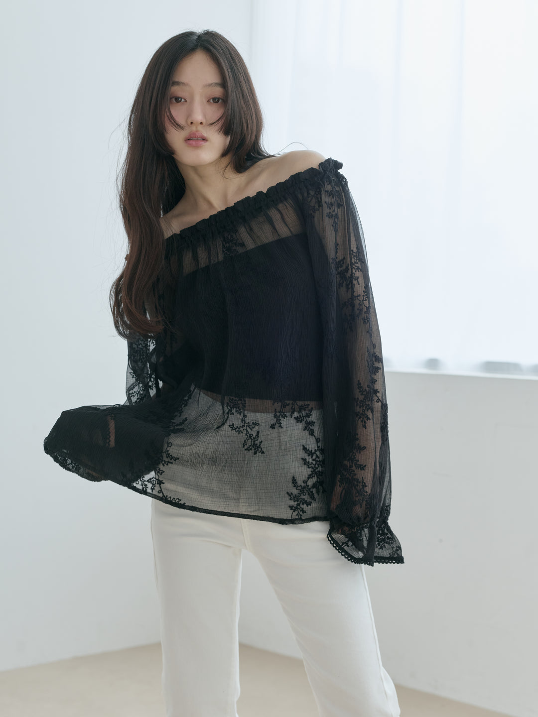 シフォンリーフ刺繍オフショルダーチュニック