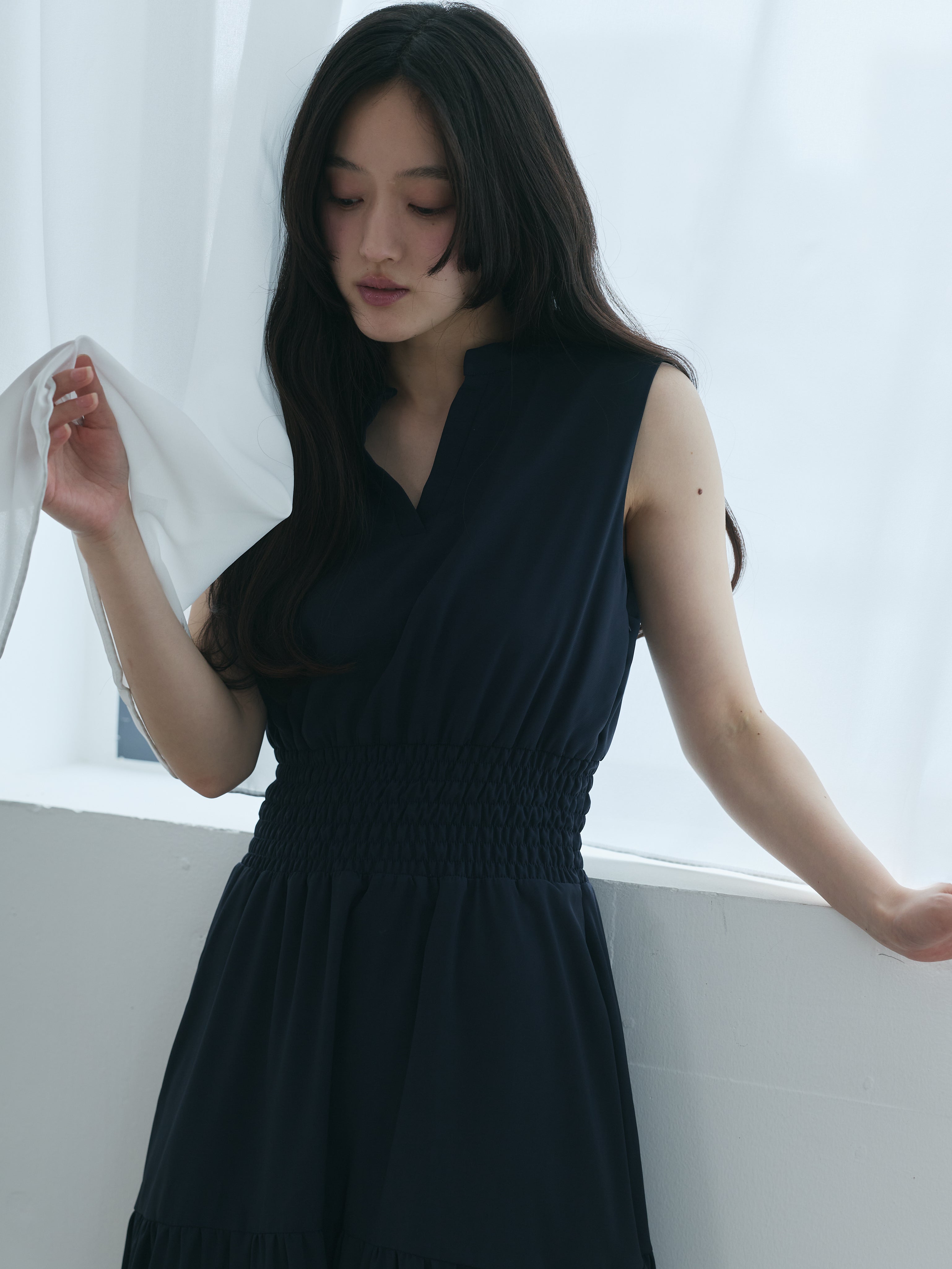 Essential】V neck shirring tiered one piece – nairo