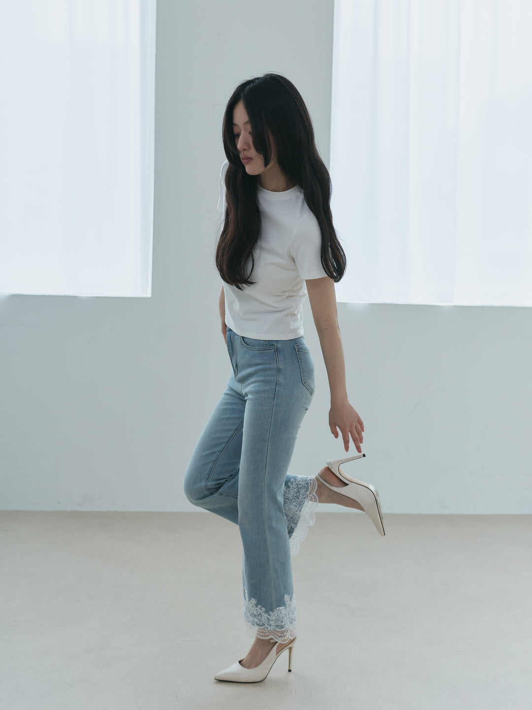 【SET】ラウンドネックベーシックトップス+裾レースフレアシルエットストレッチデニムパンツ(2set)