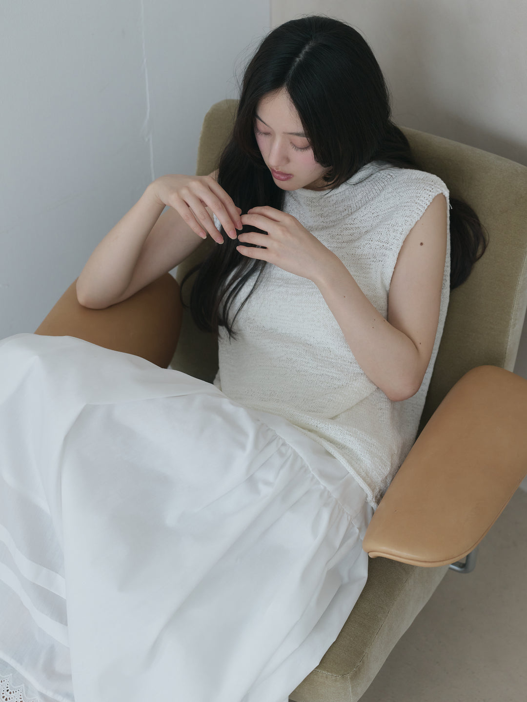 ラフタッチサマーニット編みノースリトップス