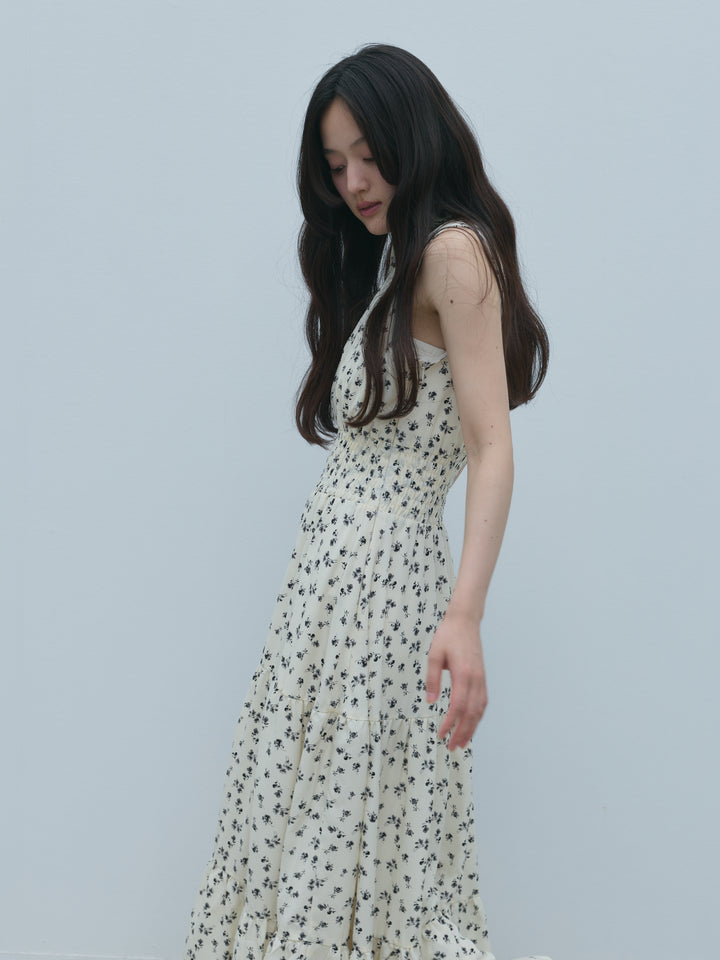 【Essential】V neck shirring tiered one piece