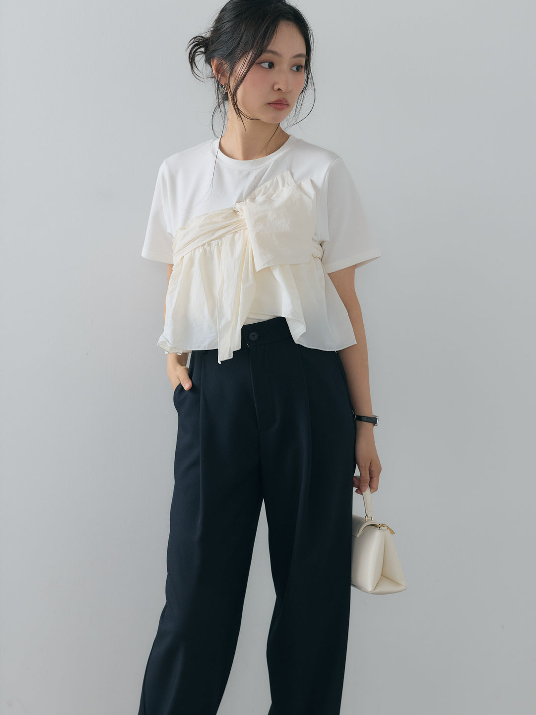 ツイストデザインナイロンドッキングTシャツ