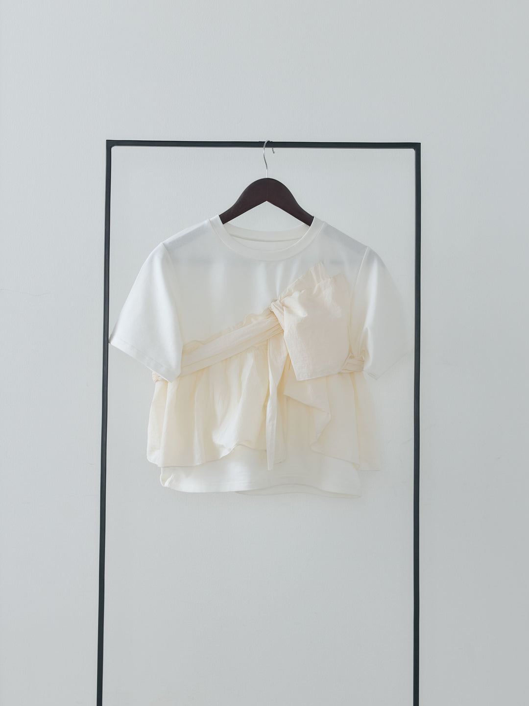 ツイストデザインナイロンドッキングTシャツ