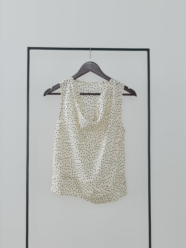 ランダムドットドレープノースリトップス(タイ付き)