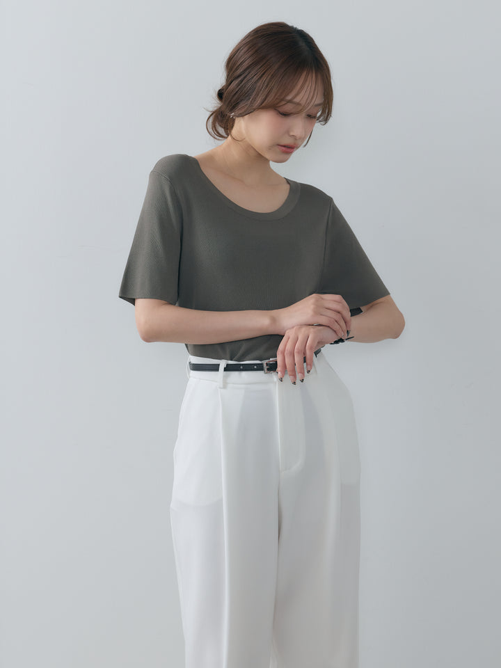 BASICドライタッチUネックトップス