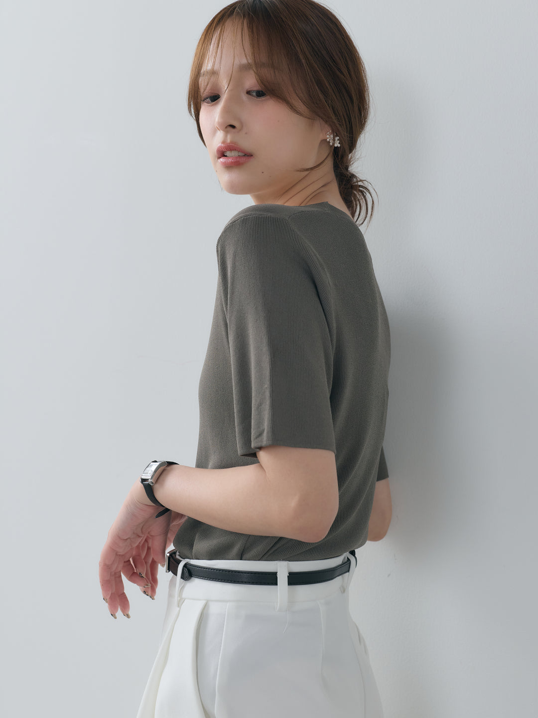 BASICドライタッチUネックトップス