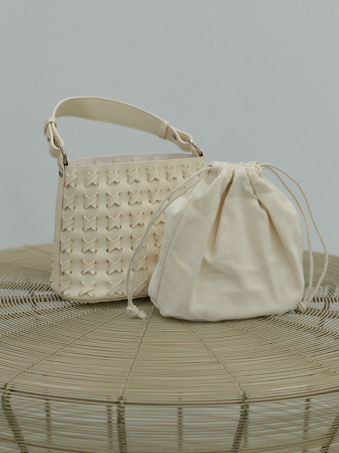 イントレチャートラウンドBAG(巾着付き)