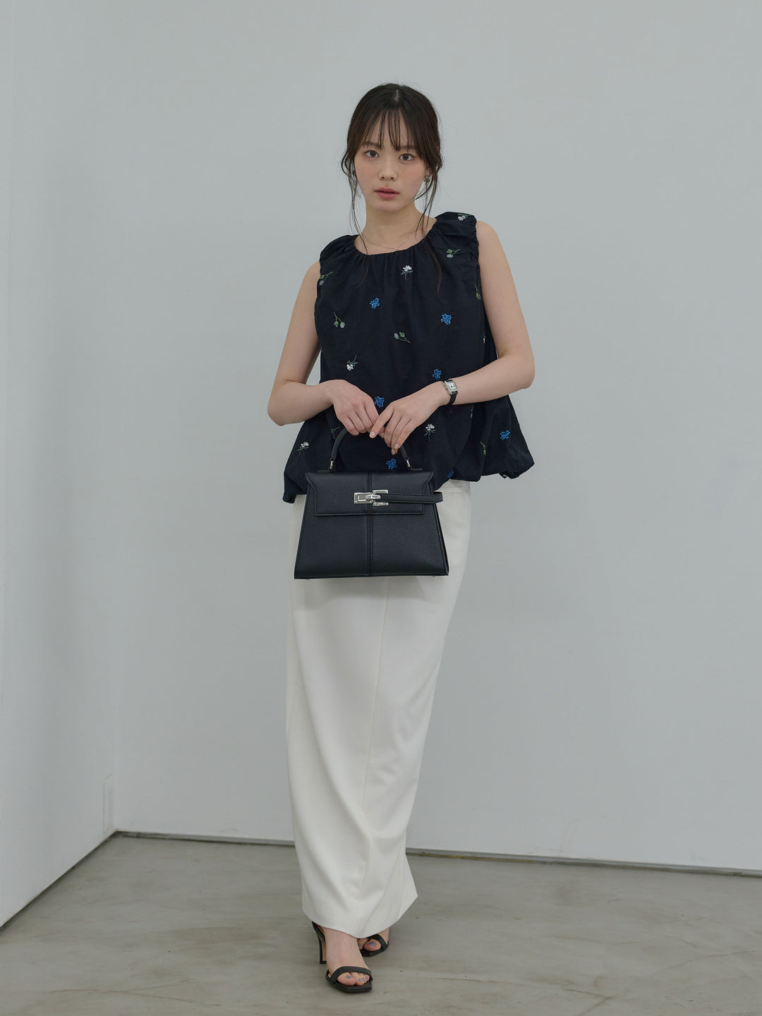 【SET】配色刺繍バルーンノースリブラウス+【Essential】Authentic pencil skrt(2set)
