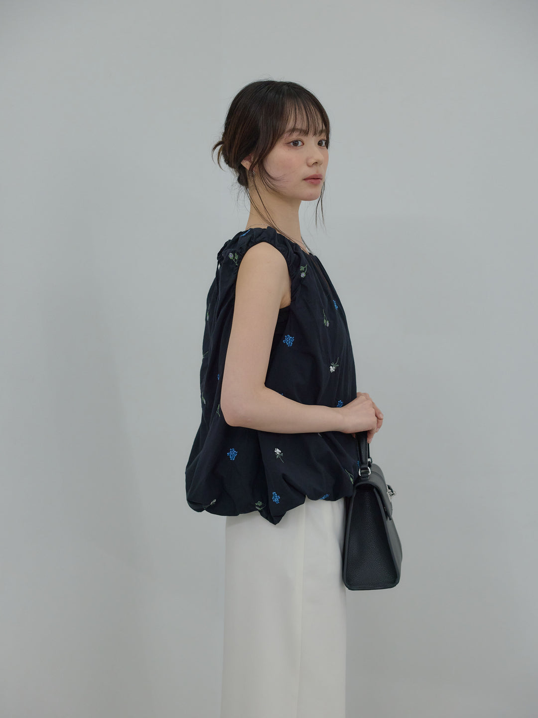 【SET】配色刺繍バルーンノースリブラウス+【Essential】Authentic pencil skrt(2set)