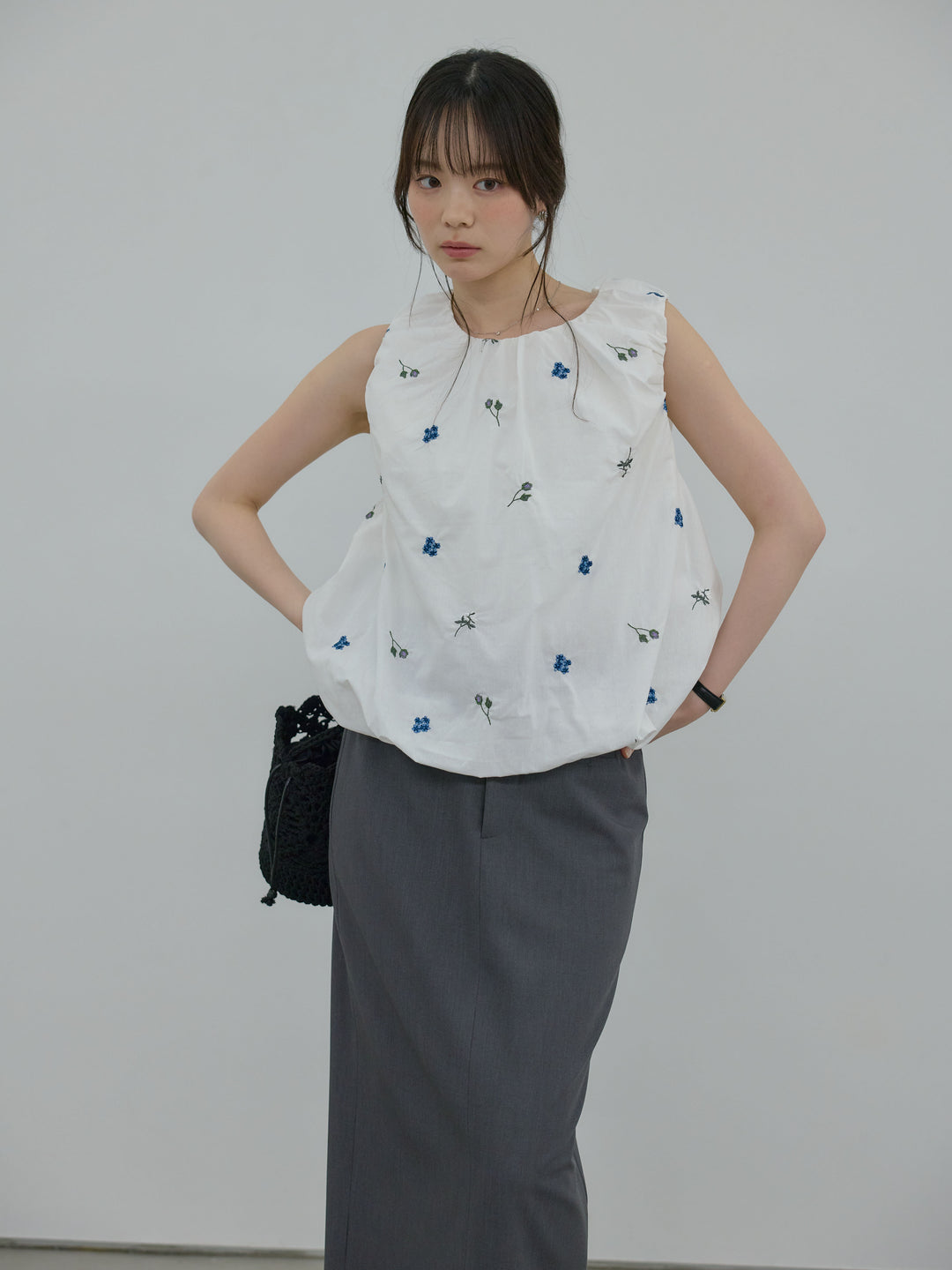 【SET】配色刺繍バルーンノースリブラウス+【Essential】Authentic pencil skrt(2set)