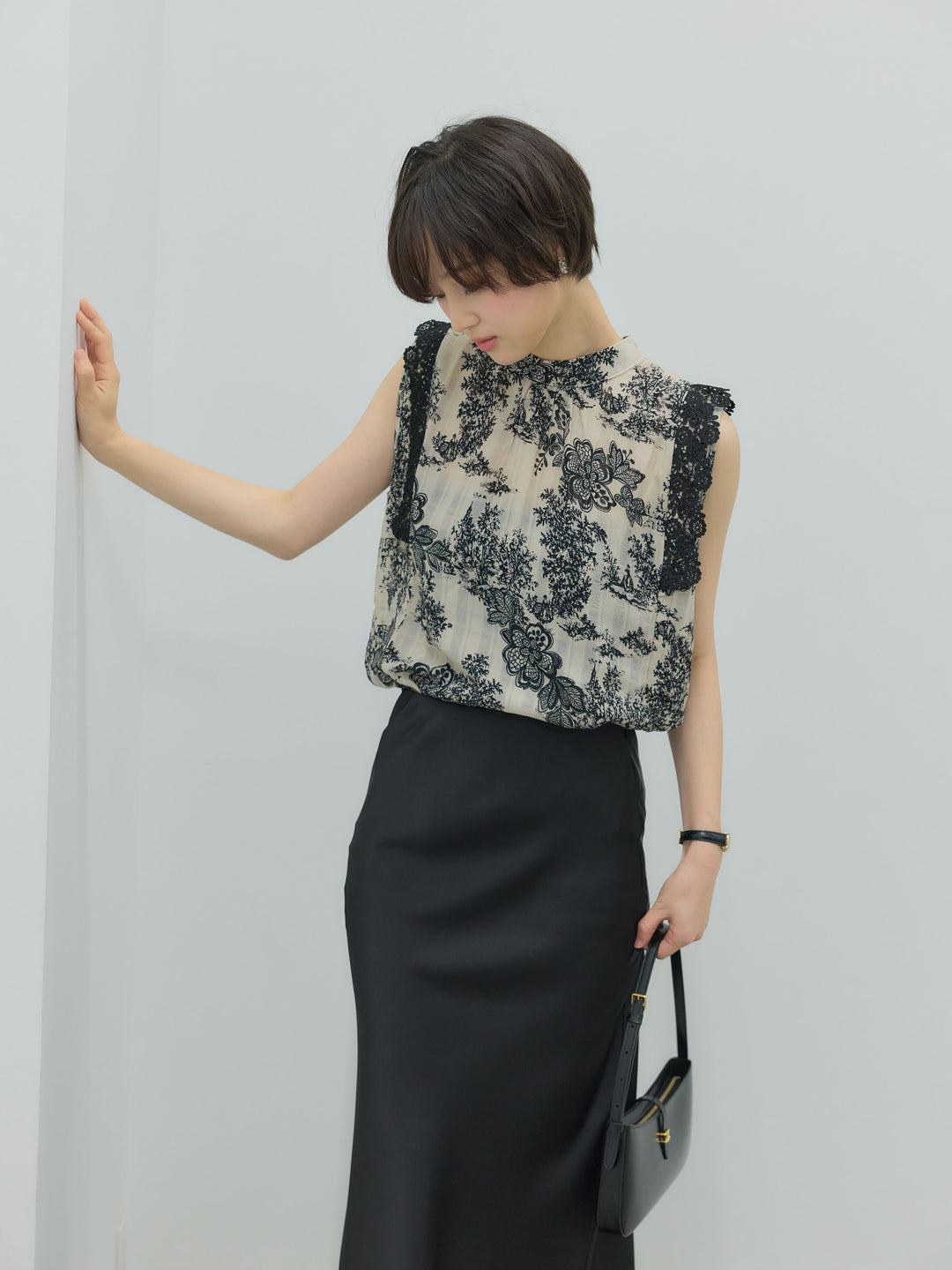 【SET】アソート柄ショルダーレースノースリーブブラウス+ライトサテンナロースカート(2set)