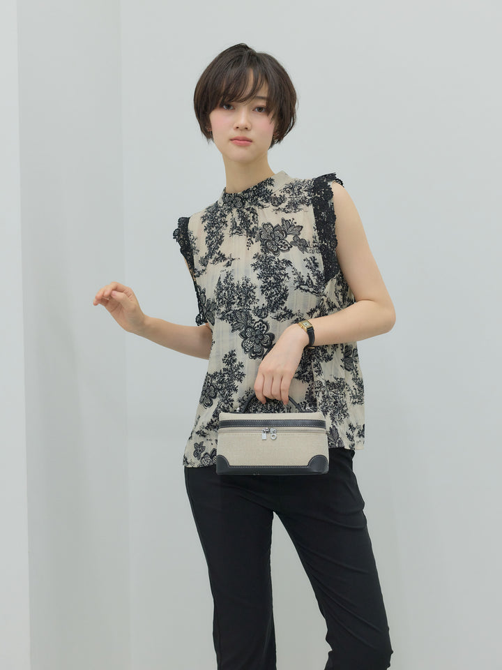 アソート柄ショルダーレースノースリーブブラウス