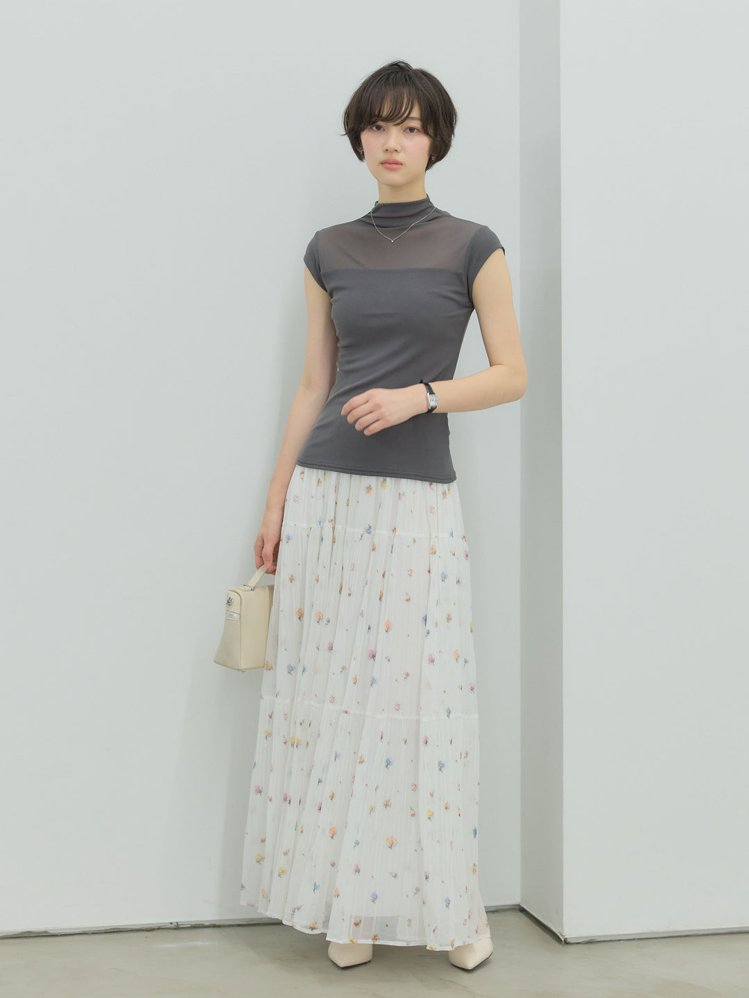 ヴィンテージ柄シアーティアードスカート