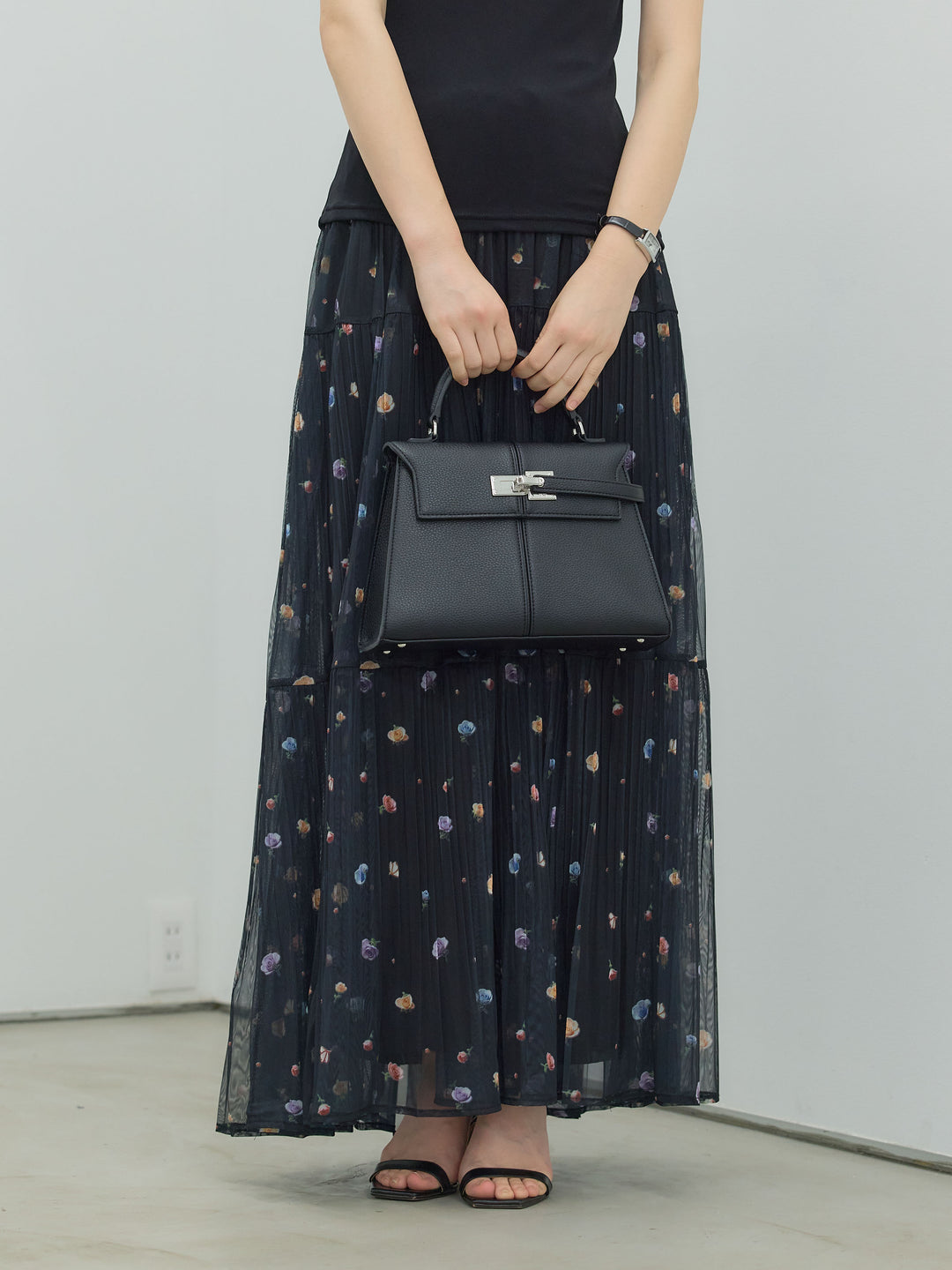 ヴィンテージ柄シアーティアードスカート
