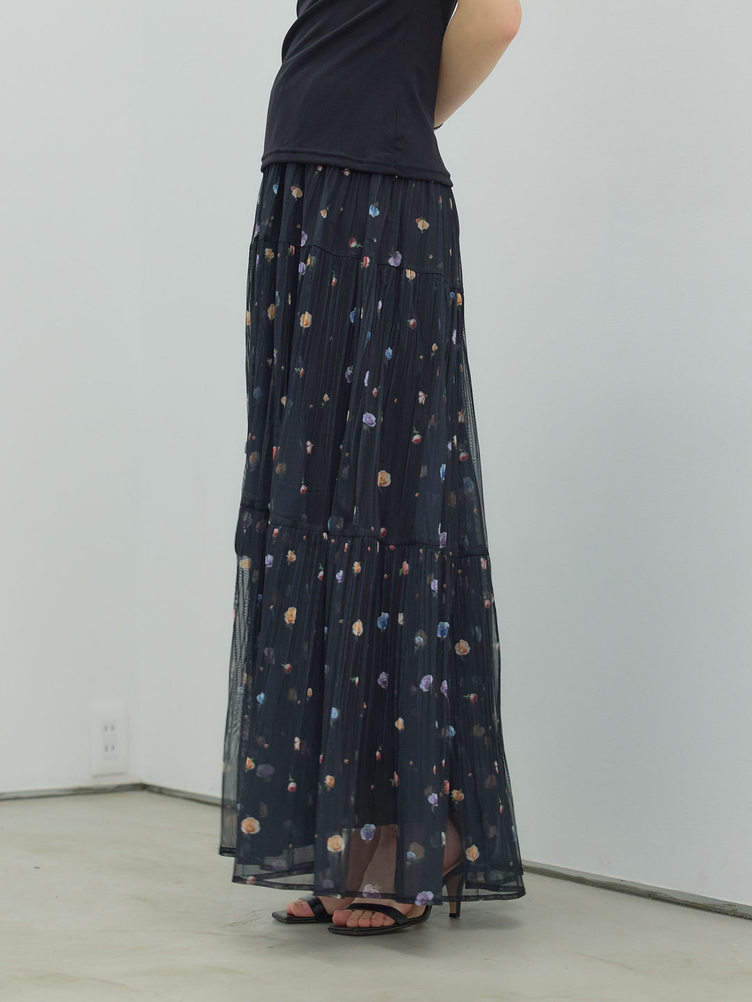 ヴィンテージ柄シアーティアードスカート