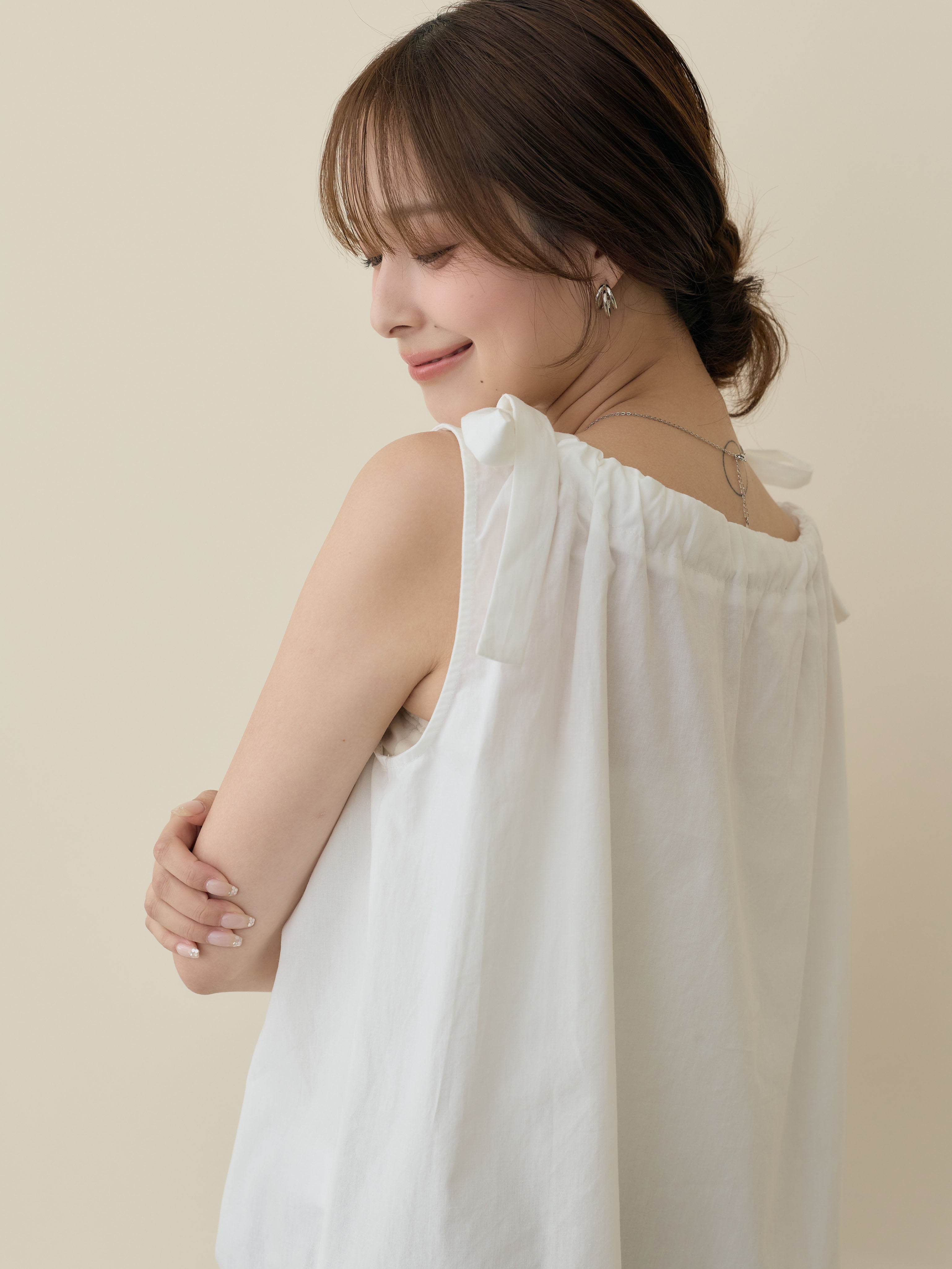 リボンショルダーブロードブラウス – nairo