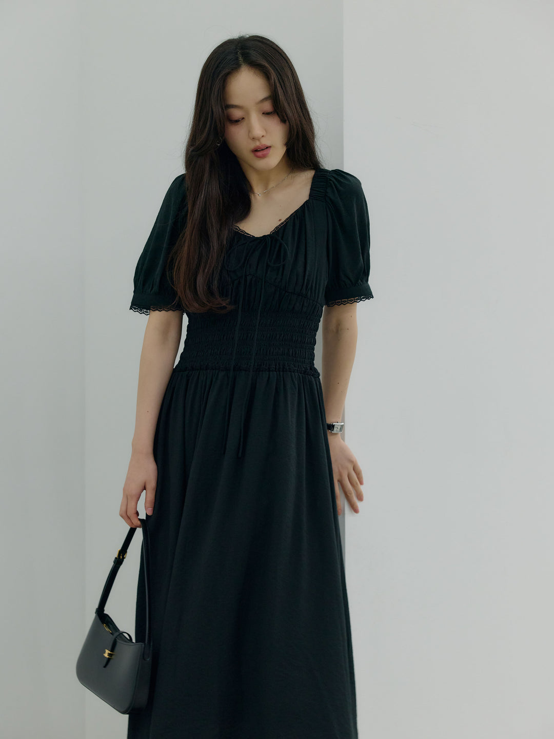 【Essential】Airy lace trim waist shirring one piece