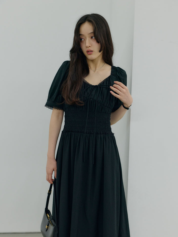 【Essential】Airy lace trim waist shirring one piece