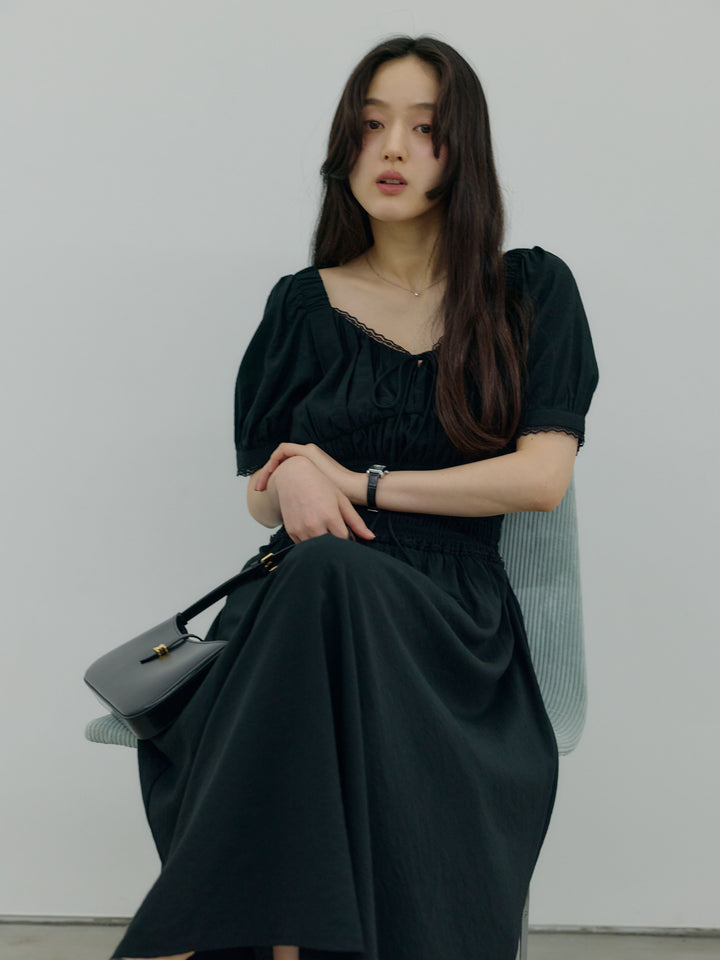 【Essential】Airy lace trim waist shirring one piece
