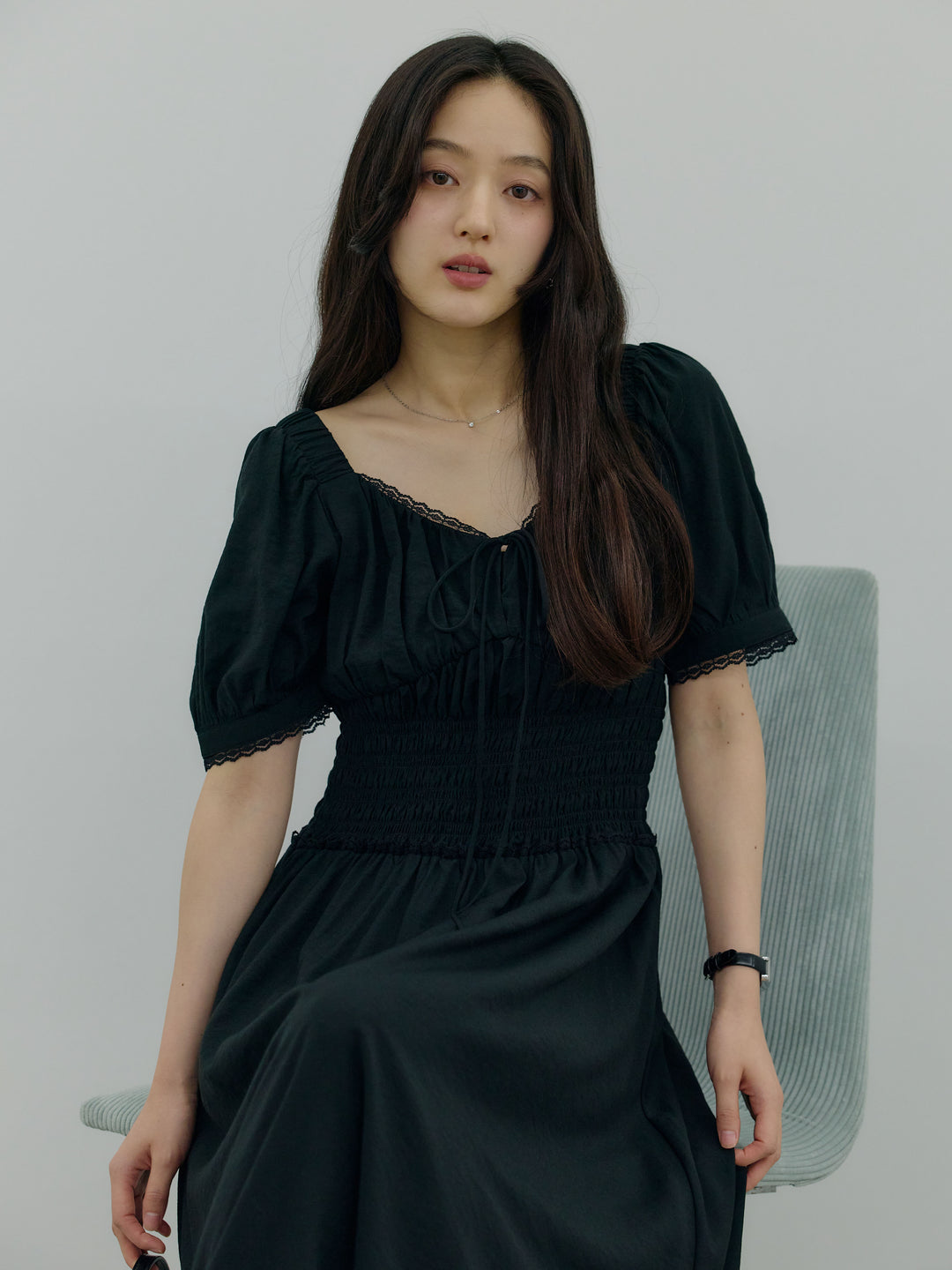 【Essential】Airy lace trim waist shirring one piece