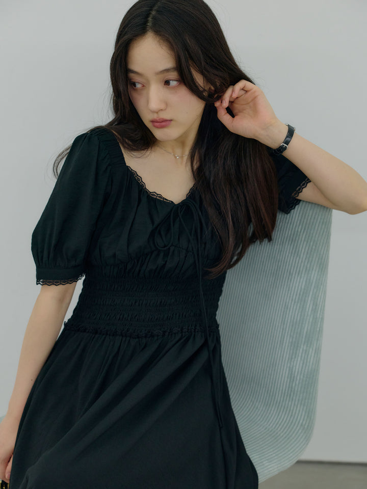 【Essential】Airy lace trim waist shirring one piece