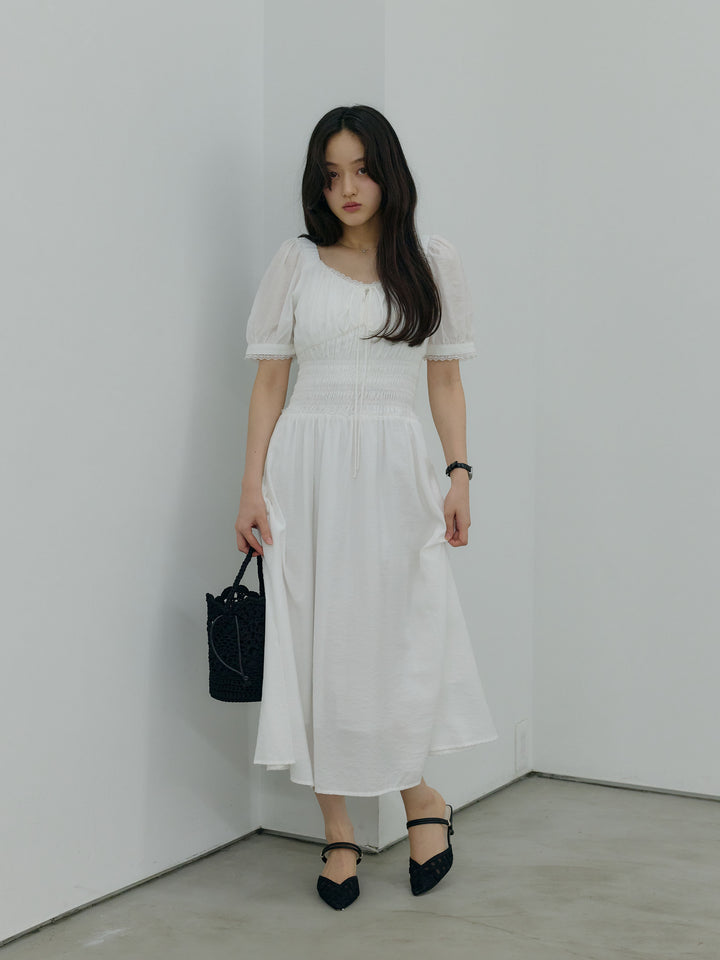 【Essential】Airy lace trim waist shirring one piece